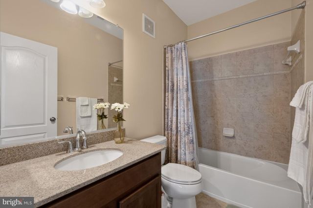 24672 BYRNE MEADOW SQ, Aldie, VA 20105