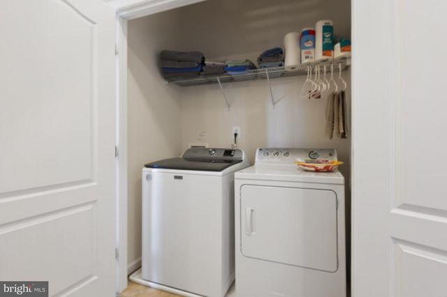 24672 BYRNE MEADOW SQ, Aldie, VA 20105