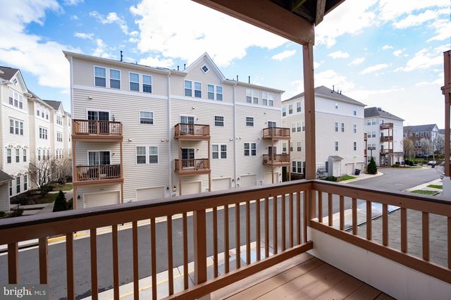 24672 BYRNE MEADOW SQ, Aldie, VA 20105