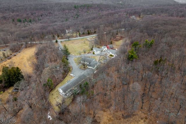 240 Longhouse Dr, West Milford Twp., NJ 07421