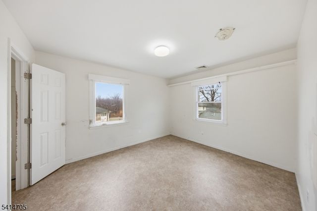 240 Longhouse Dr, West Milford Twp., NJ 07421