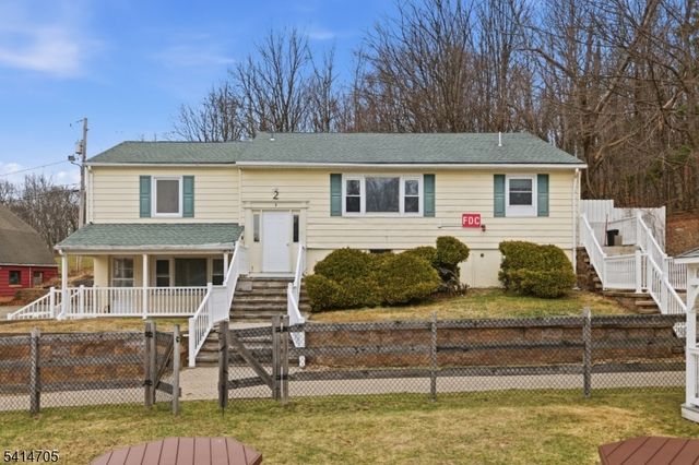 240 Longhouse Dr, West Milford Twp., NJ 07421