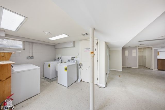 240 Longhouse Dr, West Milford Twp., NJ 07421