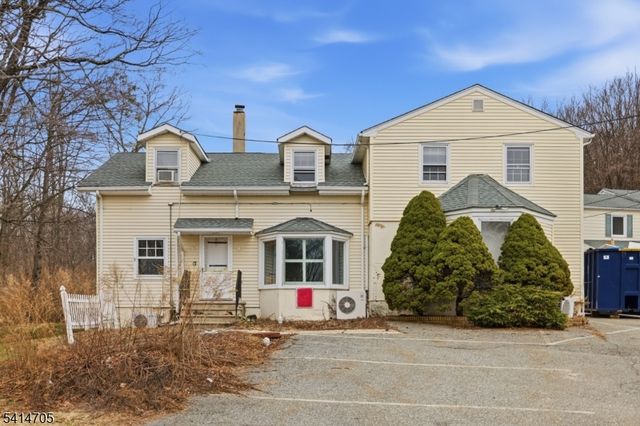 240 Longhouse Dr, West Milford Twp., NJ 07421