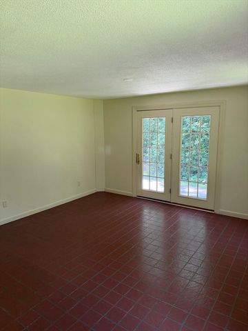 16 Flint Rd, Oakham, MA 01068