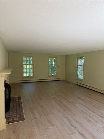 16 Flint Rd, Oakham, MA 01068