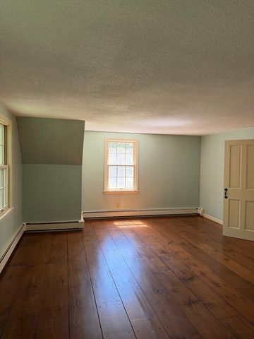 16 Flint Rd, Oakham, MA 01068