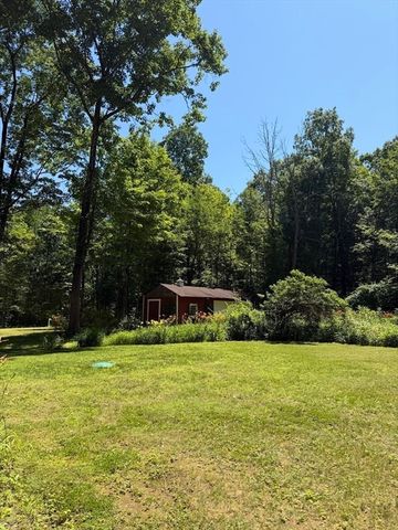16 Flint Rd, Oakham, MA 01068