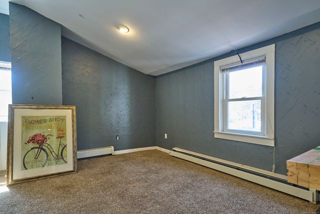 3 Woodstock Avenue West, Putnam, CT 06260