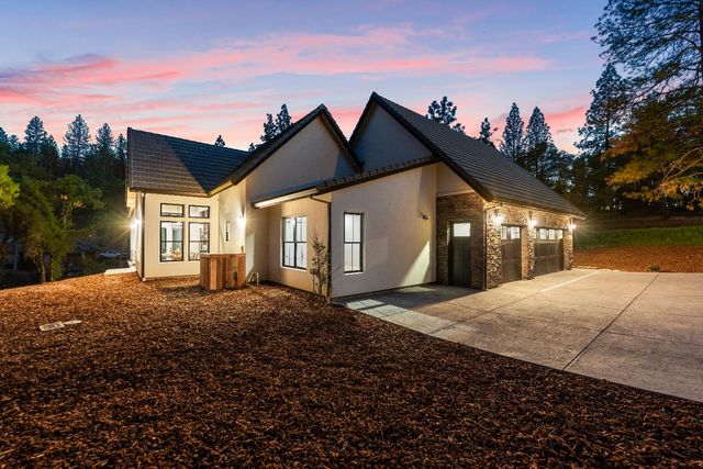 15010 Grand Knoll Dr, Meadow Vista, CA 95722