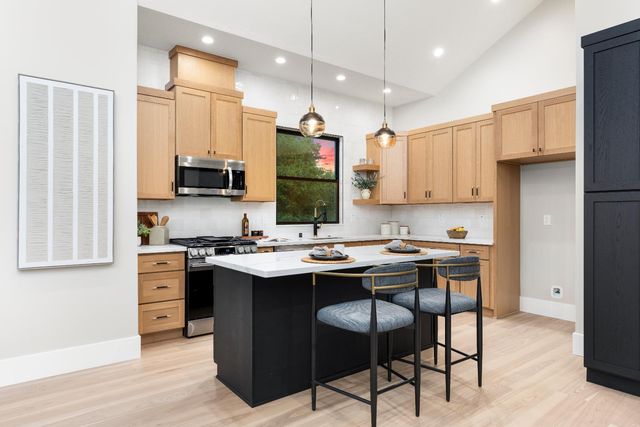 15010 Grand Knoll Dr, Meadow Vista, CA 95722