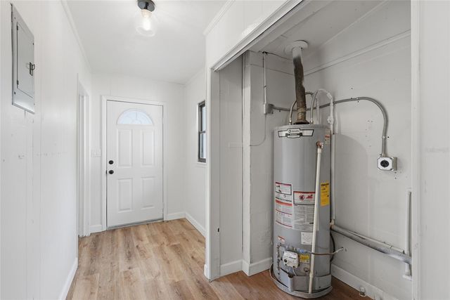 910 NE 24TH STREET, Gainesville, FL 32641