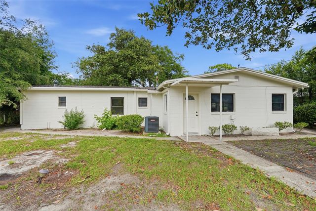 910 NE 24TH STREET, Gainesville, FL 32641