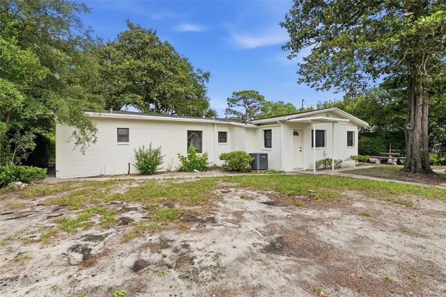 910 NE 24TH STREET, Gainesville, FL 32641