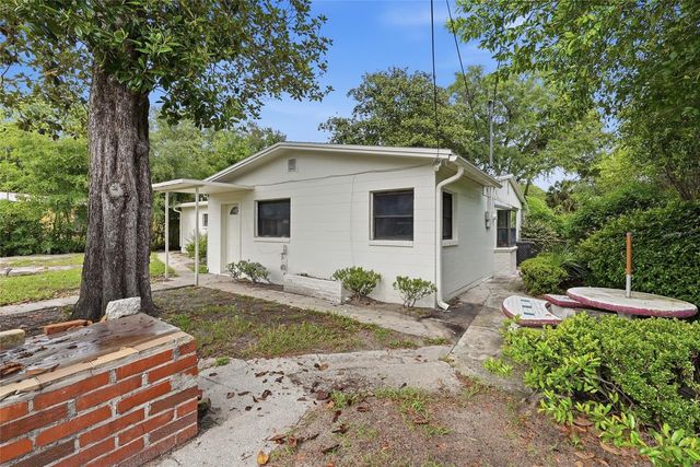 910 NE 24TH STREET, Gainesville, FL 32641