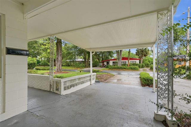 910 NE 24TH STREET, Gainesville, FL 32641