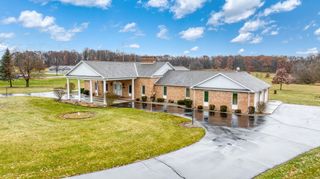 1111 N Lake Pleasant Road, Hillsdale, MI 49242