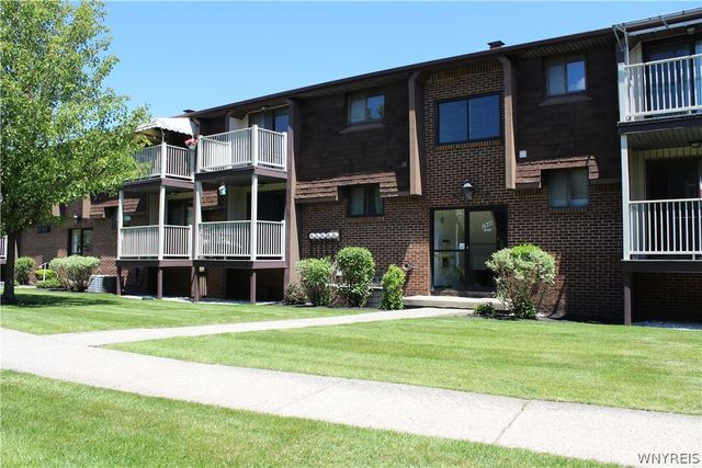 3948 Ridge Lea Road D, Amherst, NY 14228