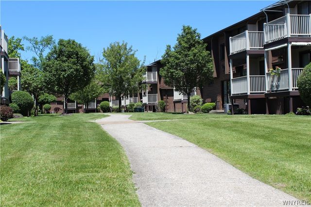 3948 Ridge Lea Road D, Amherst, NY 14228