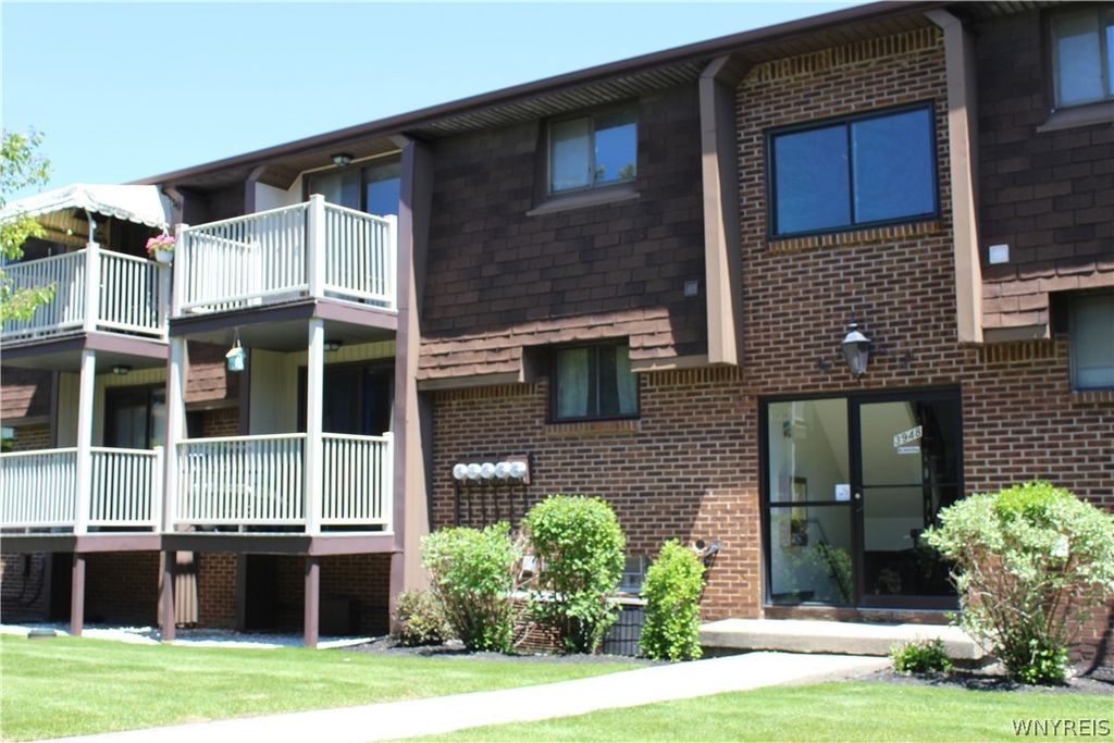 3948 Ridge Lea Road D, Amherst, NY 14228