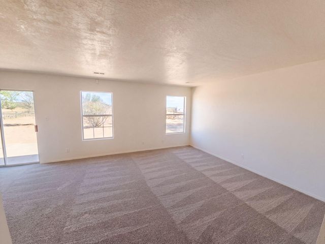5051 27th Avenue NE, Rio Rancho, NM 87144