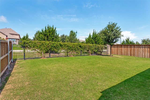5556 Vaquero Road, Fort Worth, TX 76126