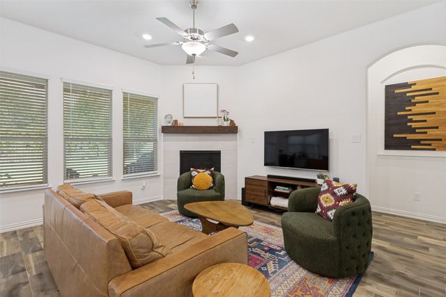 5556 Vaquero Road, Fort Worth, TX 76126