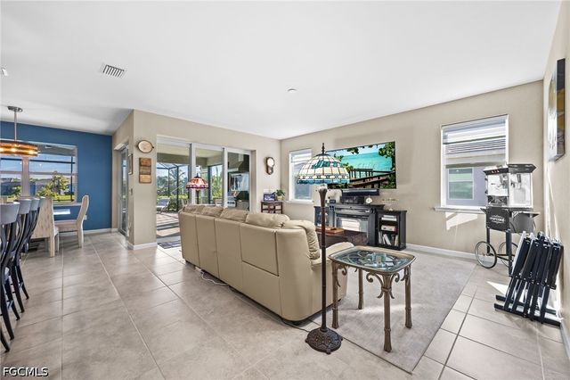 7079 Chapel Creek LN, North Fort Myers, FL 33917