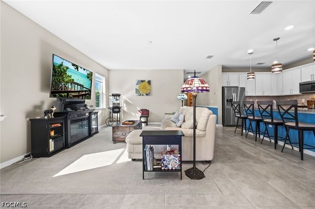 7079 Chapel Creek LN, North Fort Myers, FL 33917