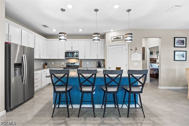 7079 Chapel Creek LN, North Fort Myers, FL 33917