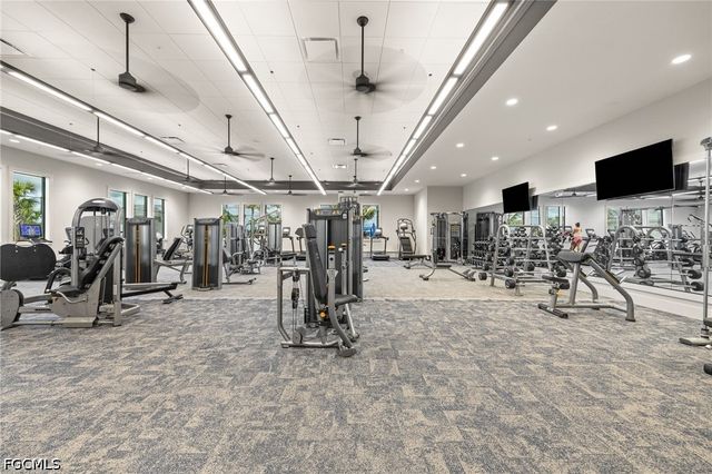 7079 Chapel Creek LN, North Fort Myers, FL 33917