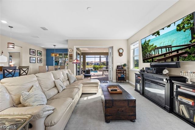 7079 Chapel Creek LN, North Fort Myers, FL 33917