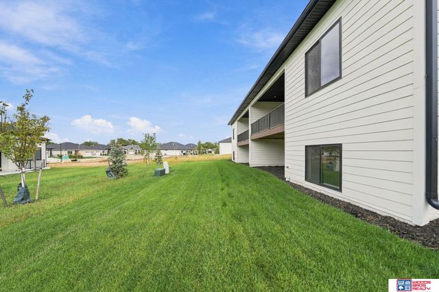 9132 Lucena Drive, Lincoln, NE 68520