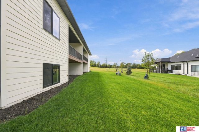9132 Lucena Drive, Lincoln, NE 68520