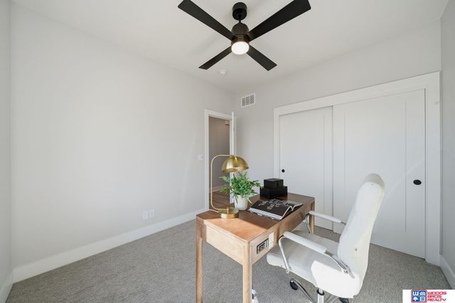 9132 Lucena Drive, Lincoln, NE 68520