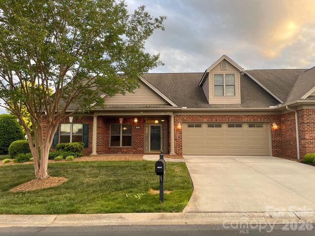 489 26th Avenue NE, Hickory, NC 28601