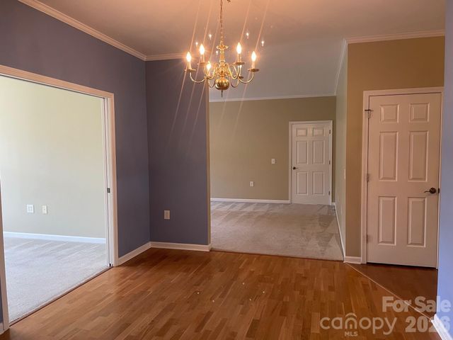 489 26th Avenue NE, Hickory, NC 28601