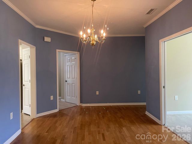489 26th Avenue NE, Hickory, NC 28601