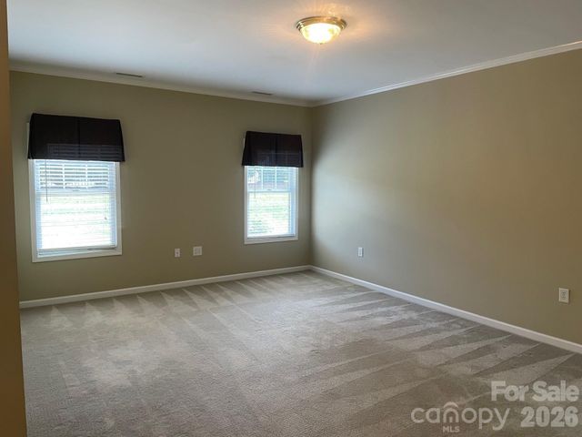 489 26th Avenue NE, Hickory, NC 28601