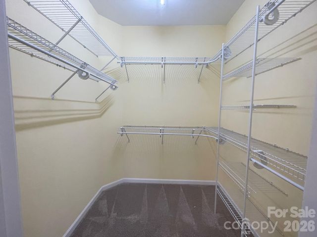 489 26th Avenue NE, Hickory, NC 28601