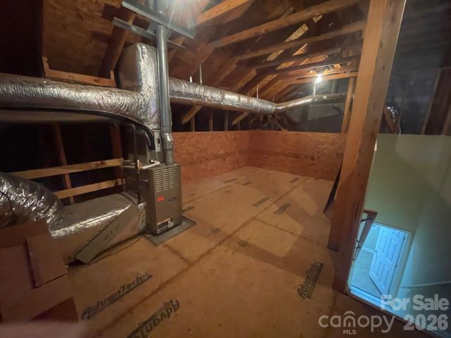489 26th Avenue NE, Hickory, NC 28601
