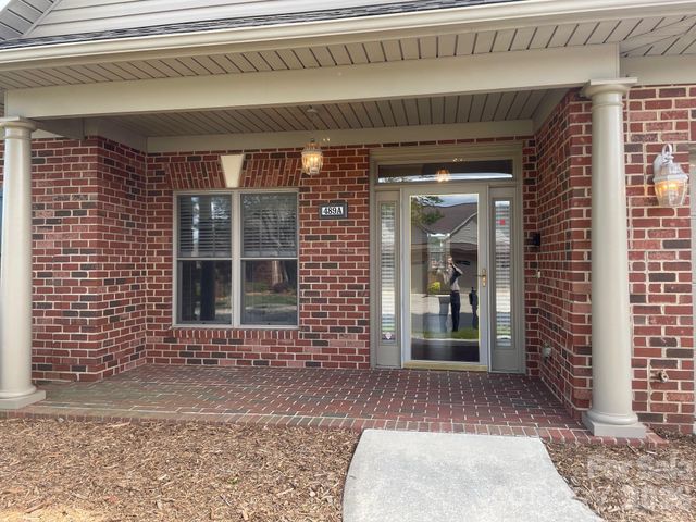 489 26th Avenue NE, Hickory, NC 28601