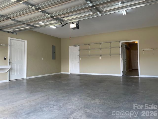 489 26th Avenue NE, Hickory, NC 28601