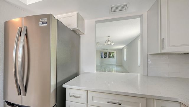 554 SPANISH DRIVE S, Longboat Key, FL 34228