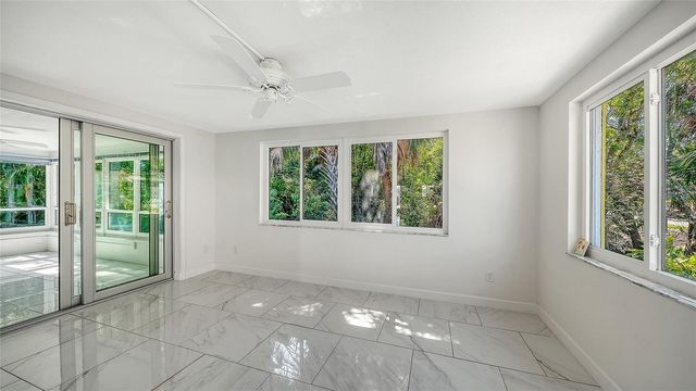 554 SPANISH DRIVE S, Longboat Key, FL 34228