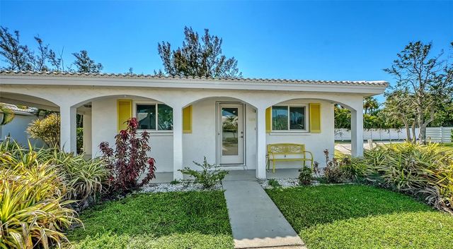 554 SPANISH DRIVE S, Longboat Key, FL 34228