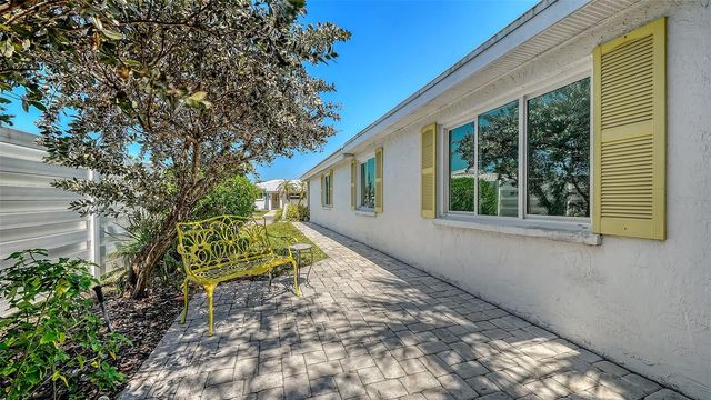 554 SPANISH DRIVE S, Longboat Key, FL 34228