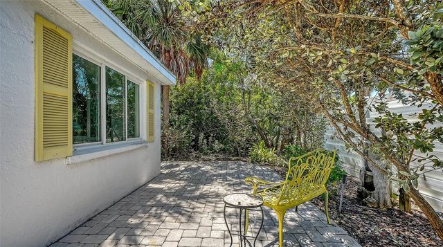 554 SPANISH DRIVE S, Longboat Key, FL 34228