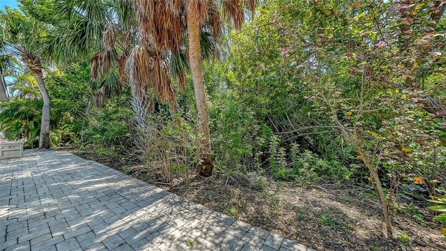 554 SPANISH DRIVE S, Longboat Key, FL 34228