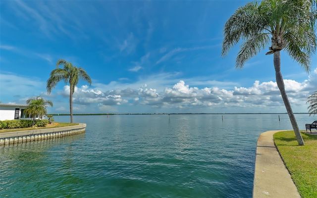 554 SPANISH DRIVE S, Longboat Key, FL 34228